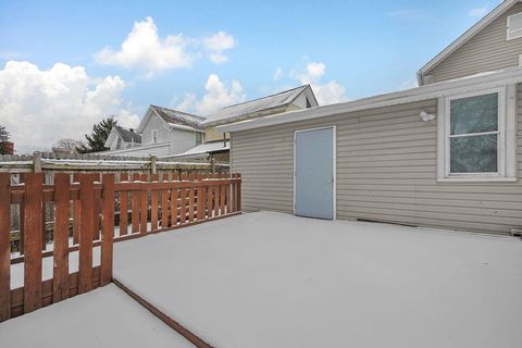 Tiny photo for 122 W Shields Street, Newark, OH 43055 (MLS # 226000936)