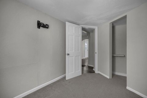 Tiny photo for 122 W Shields Street, Newark, OH 43055 (MLS # 226000936)