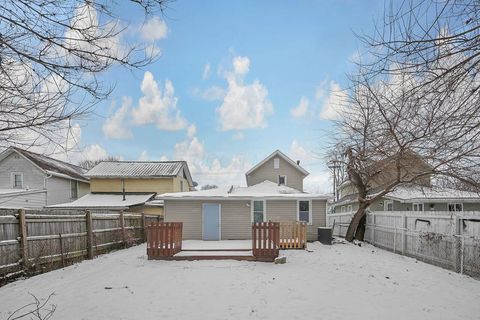Tiny photo for 122 W Shields Street, Newark, OH 43055 (MLS # 226000936)