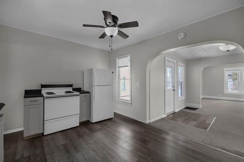 Tiny photo for 122 W Shields Street, Newark, OH 43055 (MLS # 226000936)