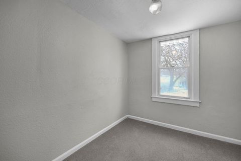 Tiny photo for 122 W Shields Street, Newark, OH 43055 (MLS # 226000936)