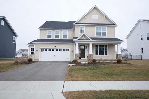 Photo of 116 Maple Crest Drive, Lewis Center, OH 43035 (MLS # 226004790)