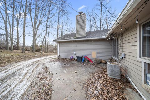 Tiny photo for 2696 Silver Street, Granville, OH 43023 (MLS # 226003068)