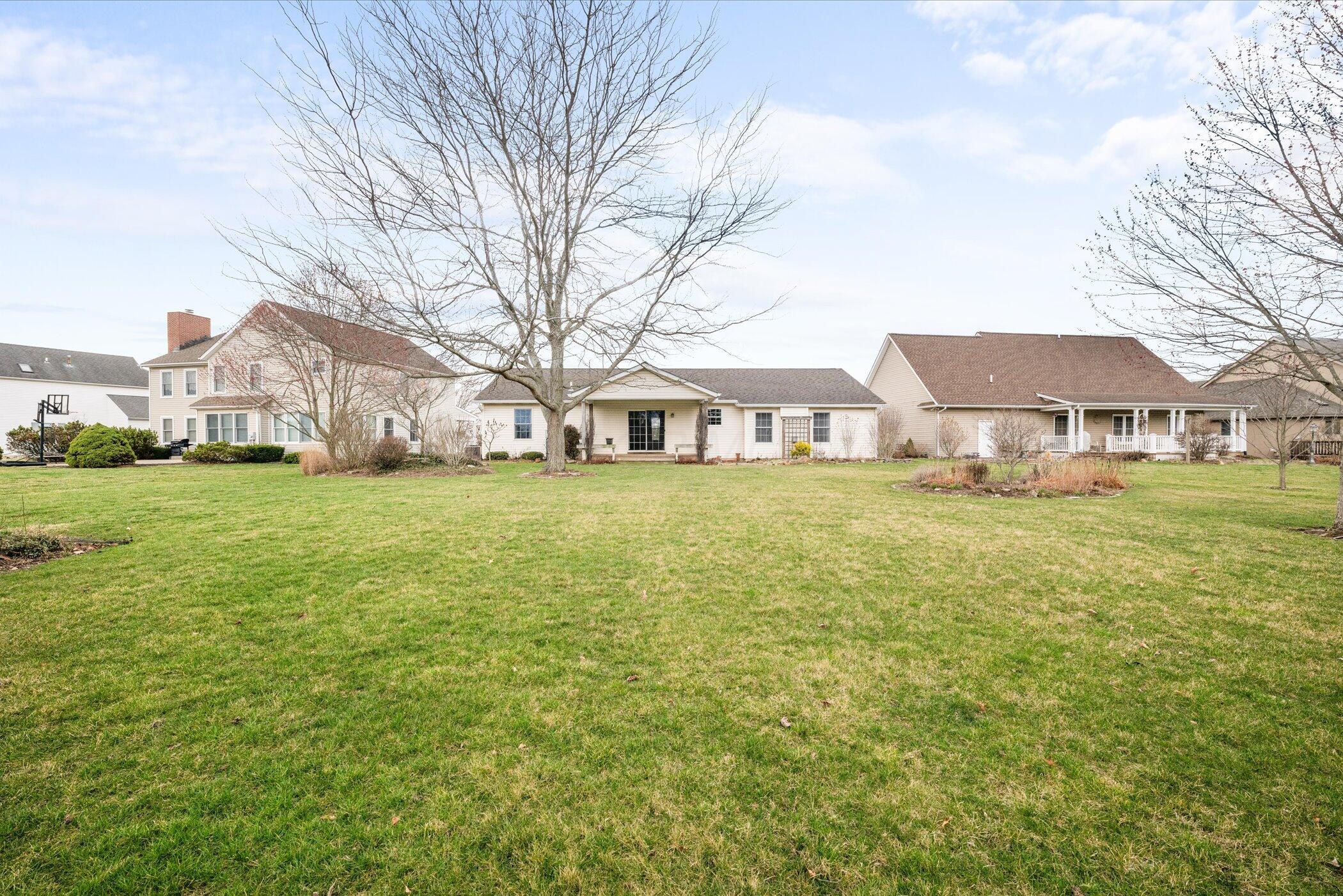 1260 Carmel Drive, Marysville, Ohio image 38