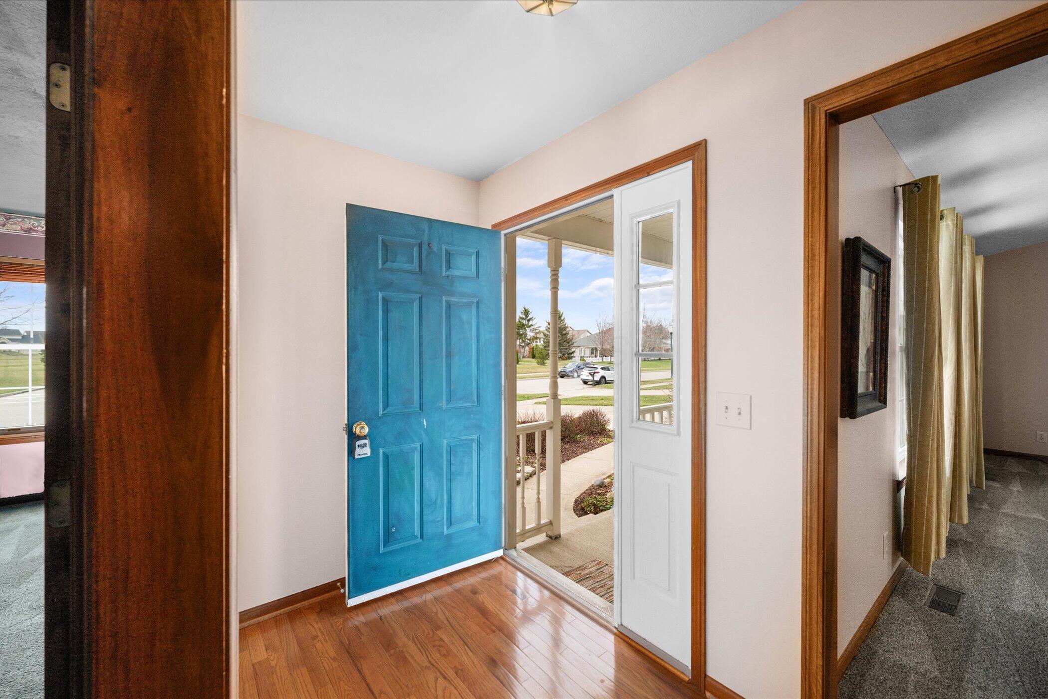1260 Carmel Drive, Marysville, Ohio image 6