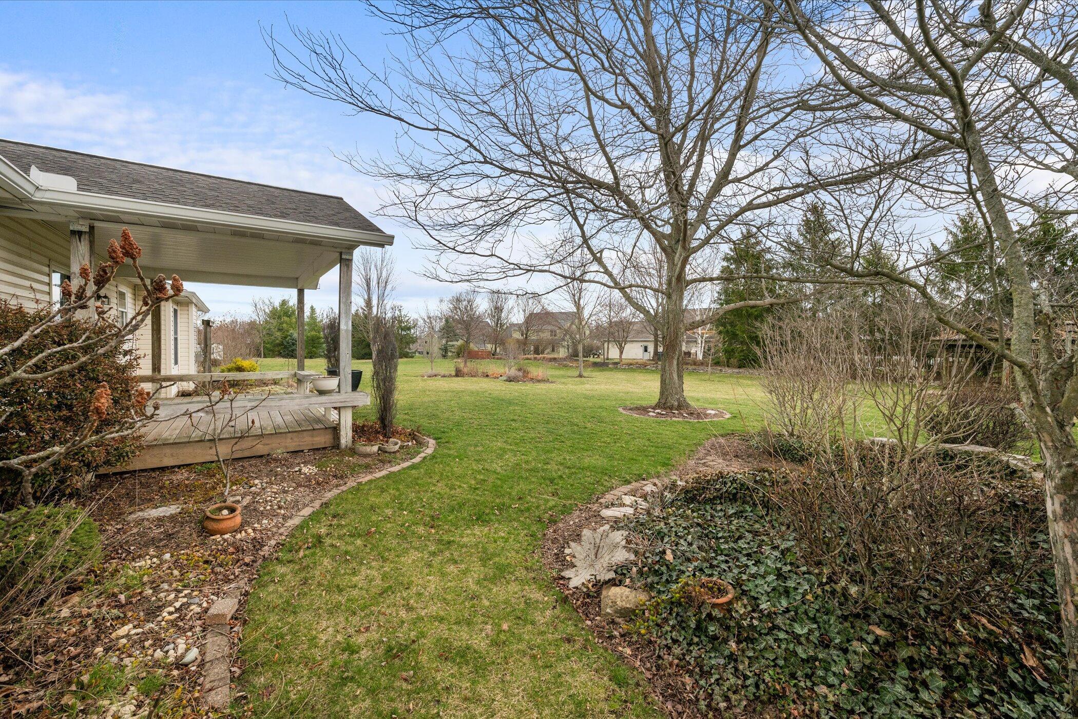 1260 Carmel Drive, Marysville, Ohio image 34