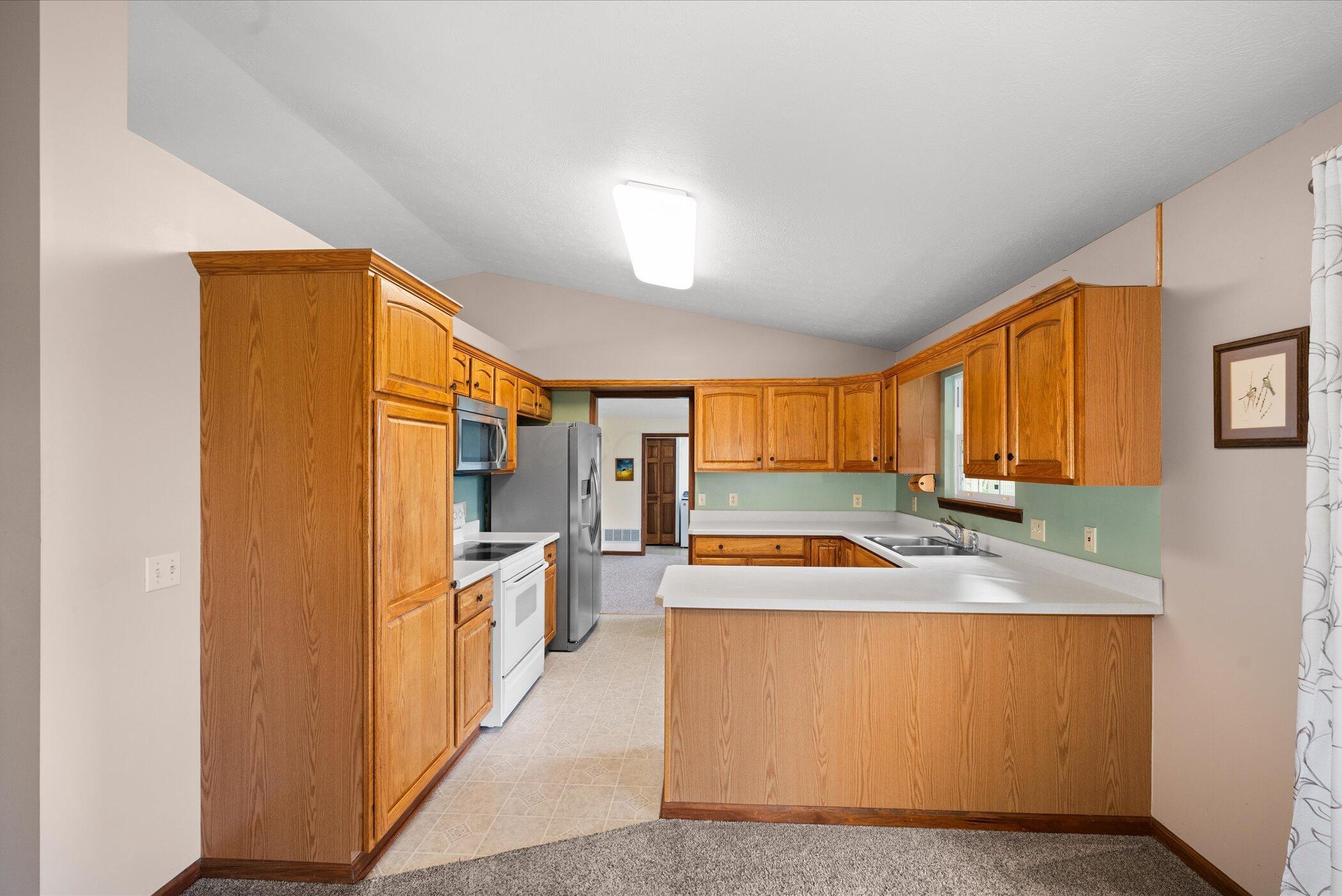 1260 Carmel Drive, Marysville, Ohio image 24