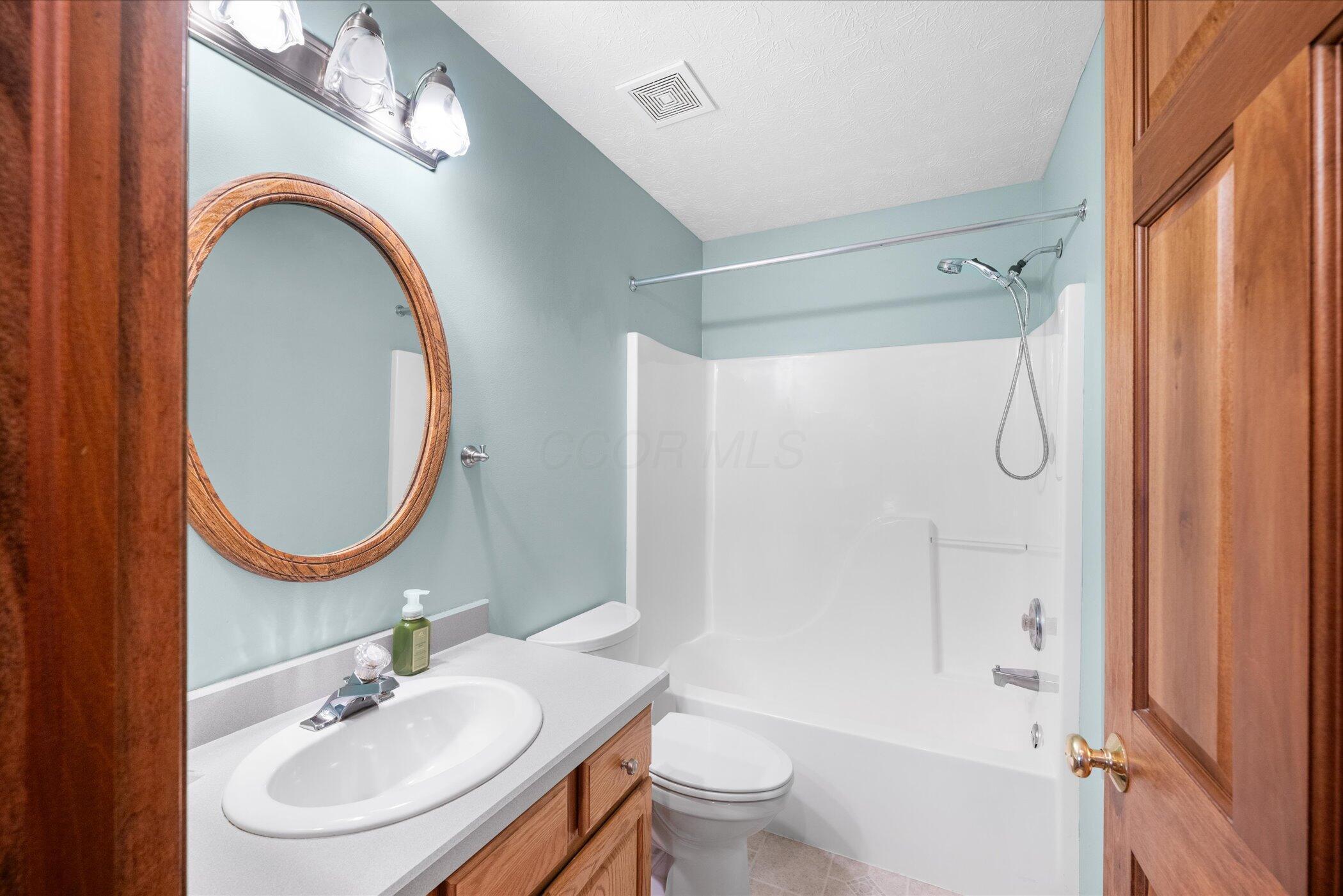 1260 Carmel Drive, Marysville, Ohio image 10
