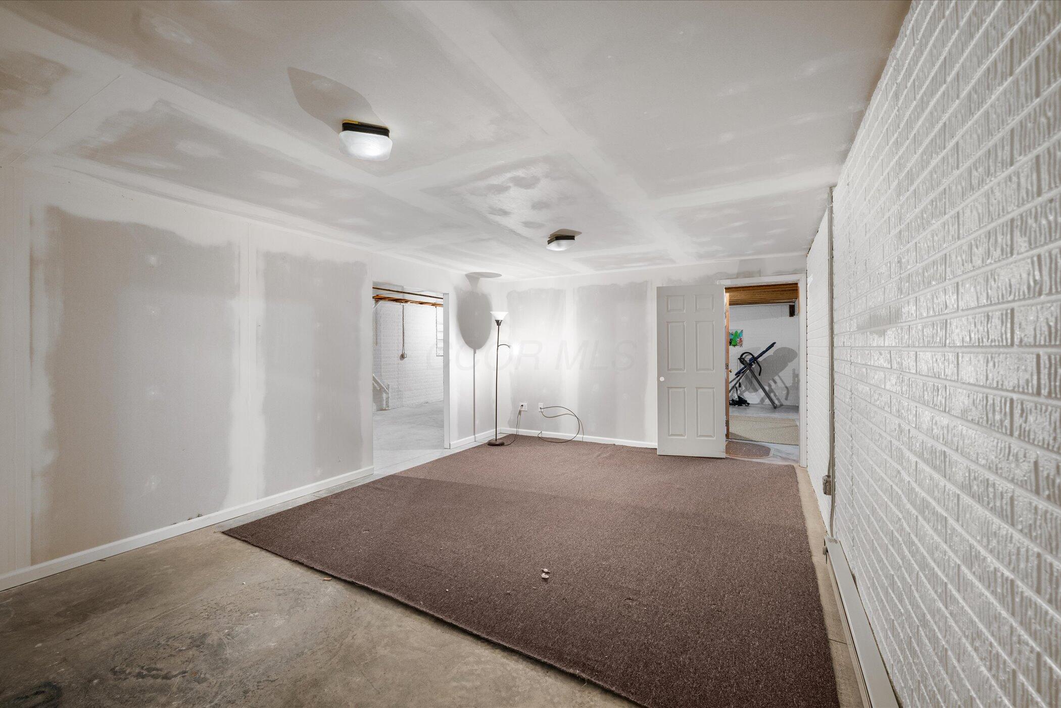 1260 Carmel Drive, Marysville, Ohio image 33