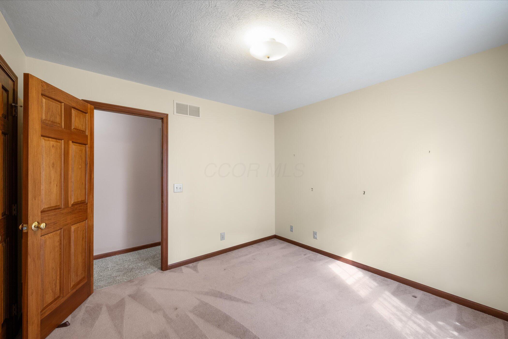 1260 Carmel Drive, Marysville, Ohio image 15