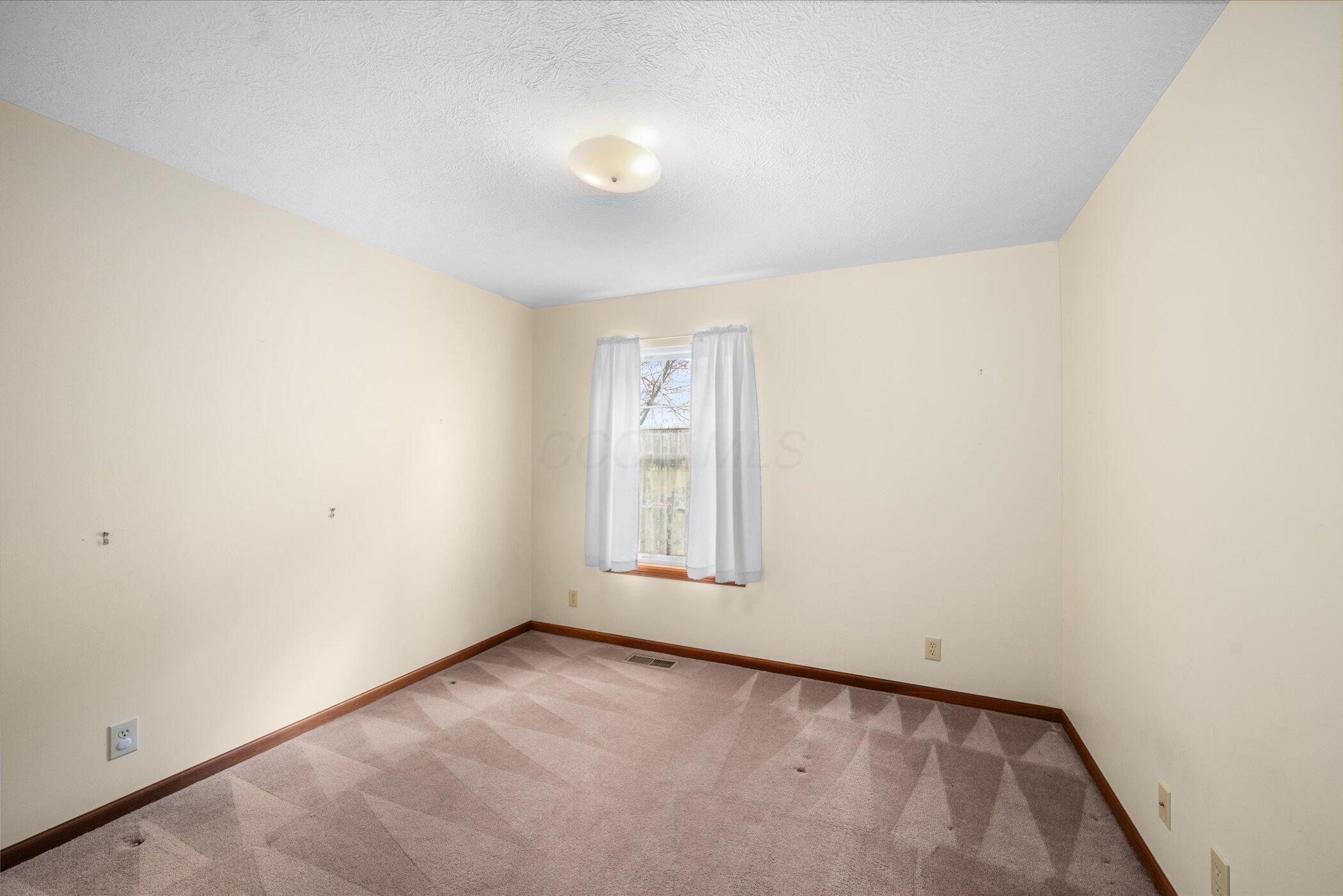 1260 Carmel Drive, Marysville, Ohio image 14