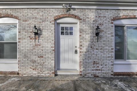 Tiny photo for 4391 Kendale Court, Columbus, OH 43220 (MLS # 226000780)