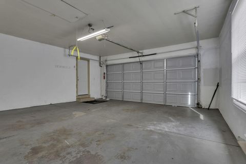 Tiny photo for 4391 Kendale Court, Columbus, OH 43220 (MLS # 226000780)