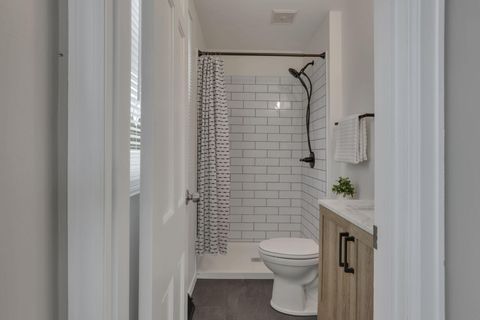 Tiny photo for 4391 Kendale Court, Columbus, OH 43220 (MLS # 226000780)