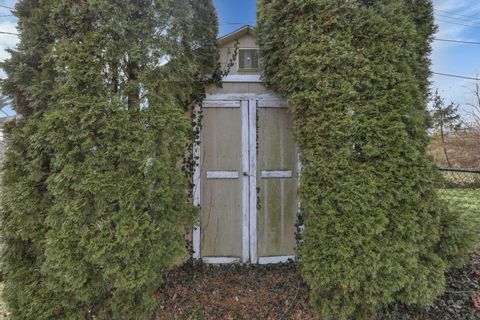 Tiny photo for 4391 Kendale Court, Columbus, OH 43220 (MLS # 226000780)