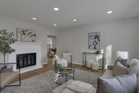 Tiny photo for 4391 Kendale Court, Columbus, OH 43220 (MLS # 226000780)