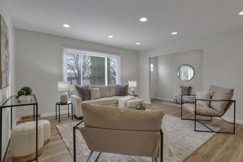 Tiny photo for 4391 Kendale Court, Columbus, OH 43220 (MLS # 226000780)