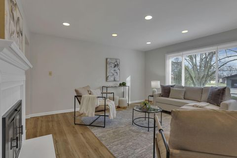 Tiny photo for 4391 Kendale Court, Columbus, OH 43220 (MLS # 226000780)