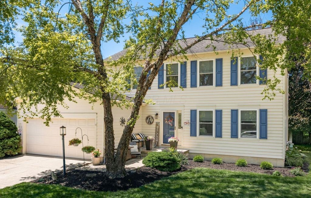 Photo of 2881 Bohlen Drive, Hilliard, OH 43026 (MLS # 226023132)