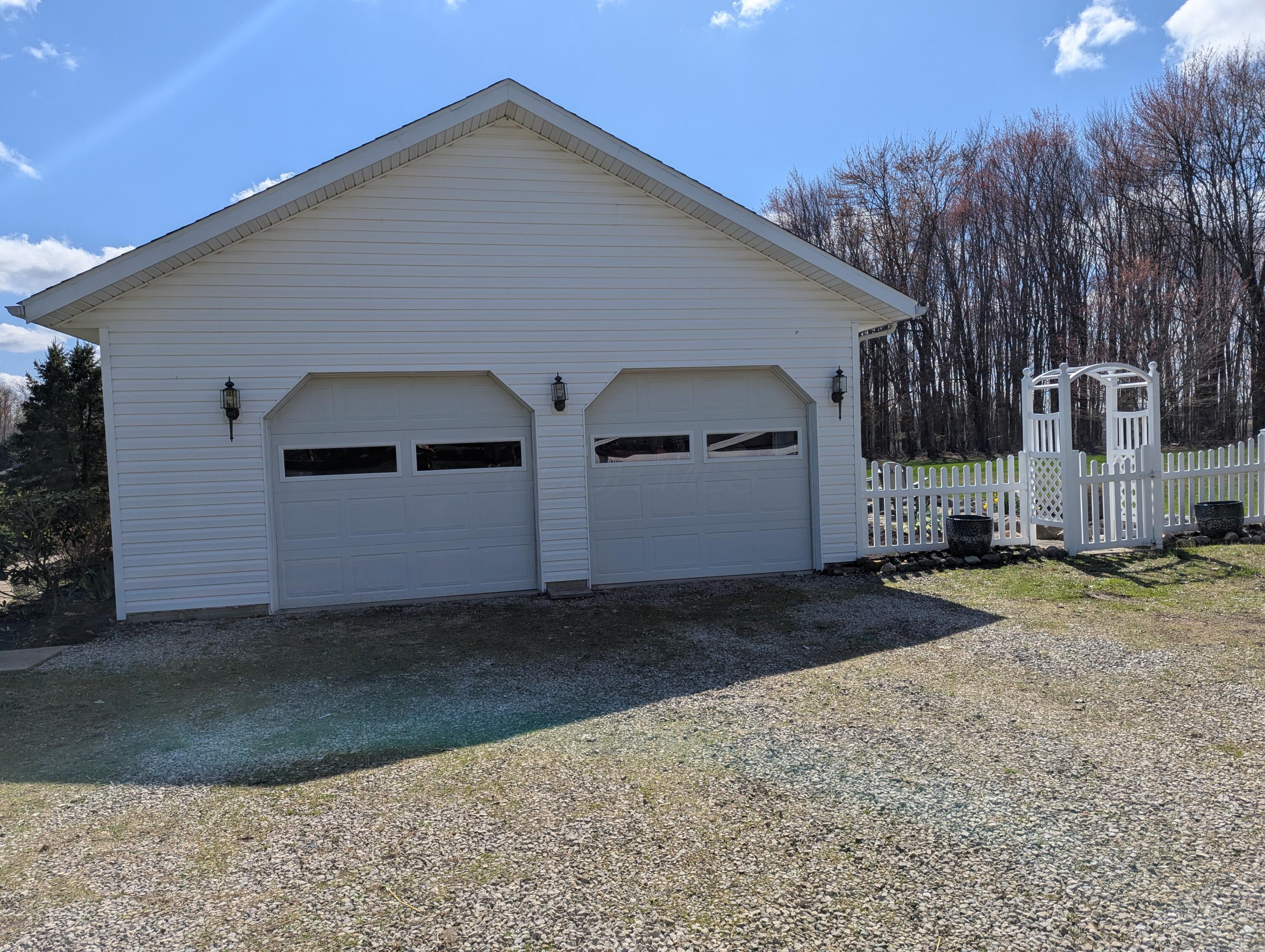 11333 Campbell Road, Mount Vernon, Ohio image 3