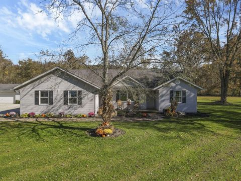 Photo of 12938 Maysville Williams Road, Logan, OH 43138 (MLS # 225040060) Photo of 12938 Maysville Williams Road, Logan, OH 43138 (MLS # 225040060)