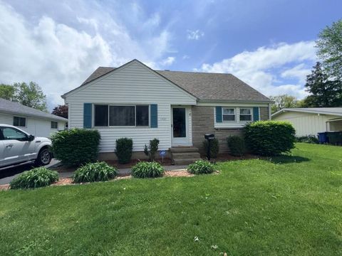 Photo of 1437 Matthias Drive, Columbus, OH 43224 (MLS # 226014614)