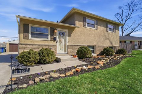 Photo of 4382 E Fulton Street, Columbus, OH 43227 (MLS # 226007810)