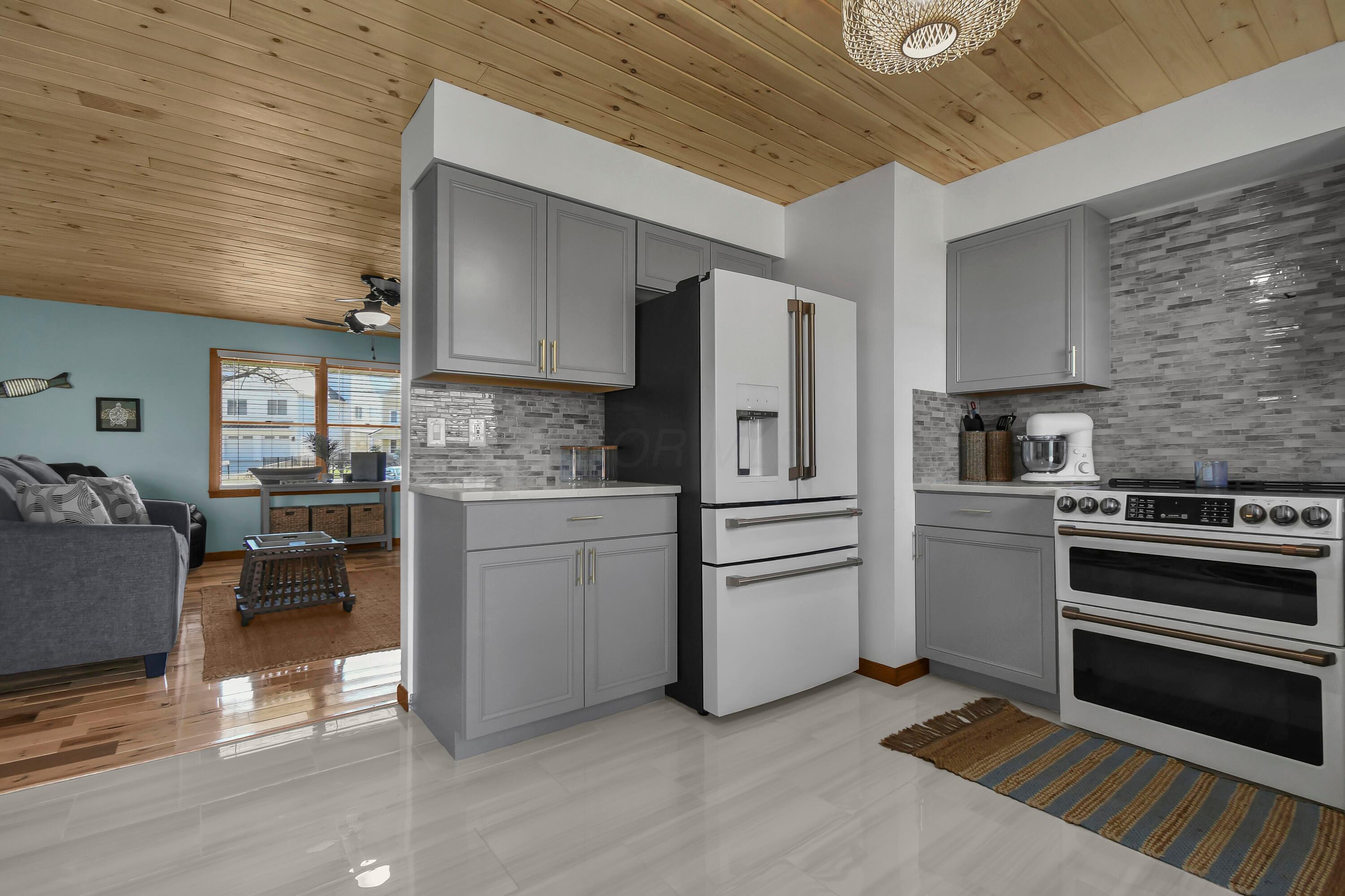 4490 N Bank Road, Buckeye Lake, Ohio image 14