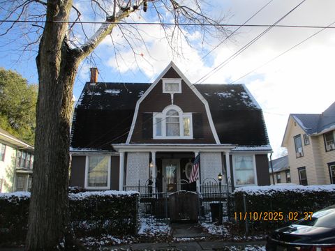 Photo of 211 Saint James Street, Marion, OH 43302 (MLS # 225042591)