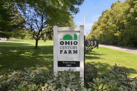 Tiny photo for 303 N High Street, Croton, OH 43013 (MLS # 226039844)