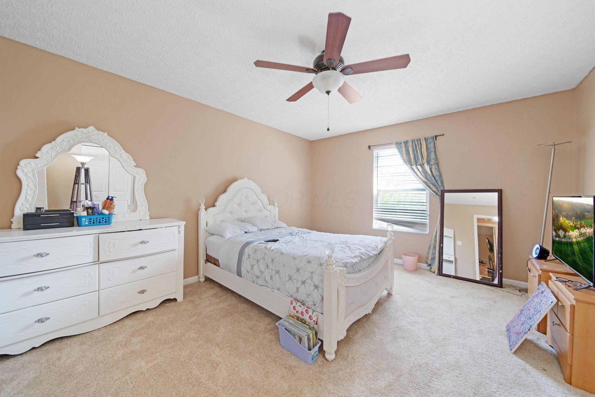 7619 Rippingale Street, Blacklick, Ohio image 32