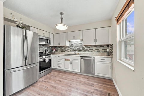 Photo of 1595 Hallworth Court, Columbus, OH 43232 (MLS # 226039281)