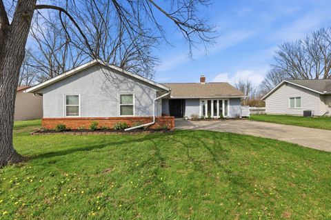 Photo of 374 N Sarwil Drive, Canal Winchester, OH 43110 (MLS # 226009709)