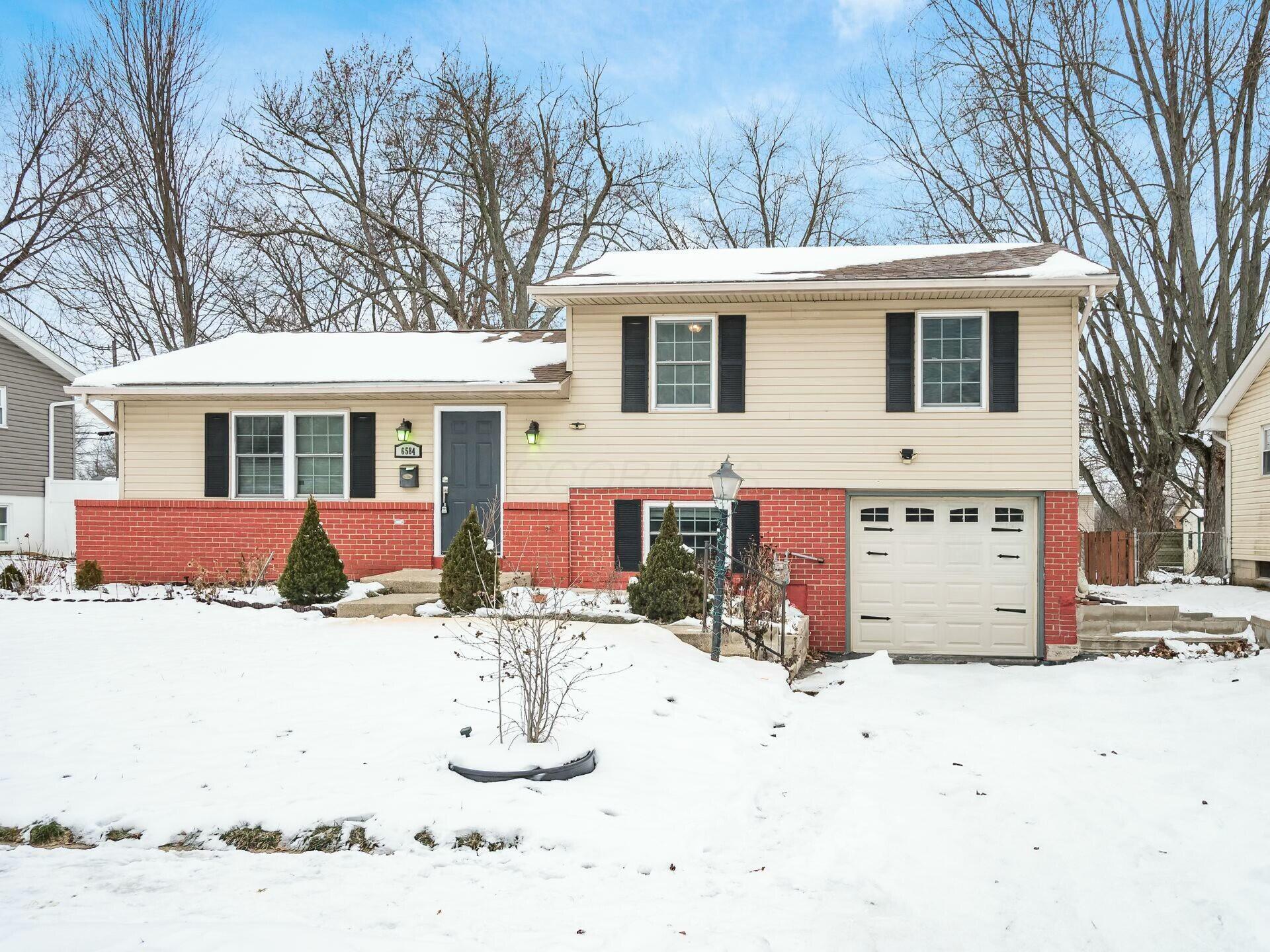 6584 Carriage Lane, Reynoldsburg, Ohio image 3