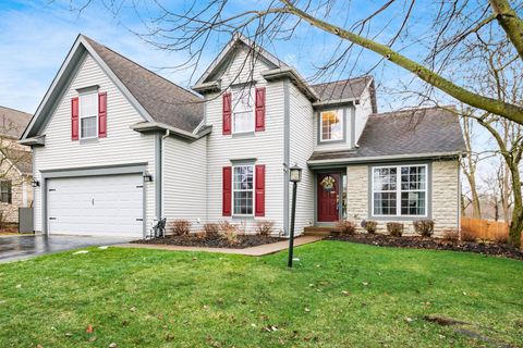 Photo of 163 Fox Glen Drive W, Pickerington, OH 43147 (MLS # 226014359)