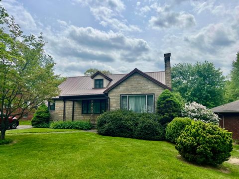 Photo of 528 Harding Road, Zanesville, OH 43701 (MLS # 226015521)