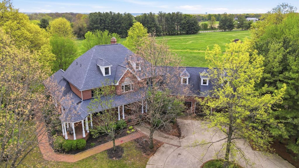 Photo of 8290 Dustin Road, Galena, OH 43021 (MLS # 226013819)