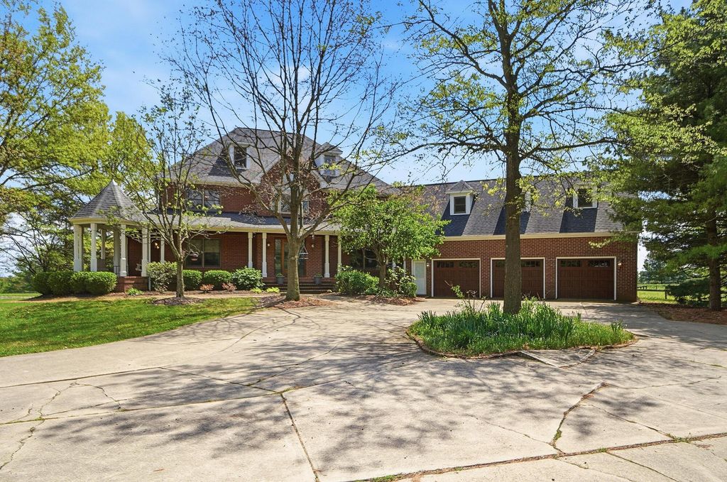 Photo of 8290 Dustin Road, Galena, OH 43021 (MLS # 226013819)