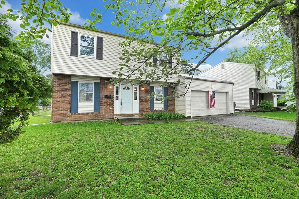 Photo of 3224 Sundale Road, Columbus, OH 43232 (MLS # 226014528)