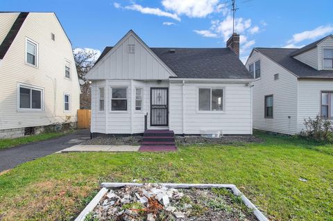 Photo of 2204 Medina Avenue, Columbus, OH 43211 (MLS # 225044390)