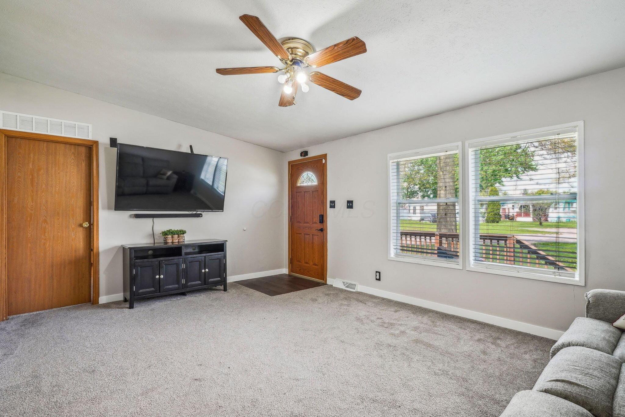 102 Woodcrest Drive, Marysville, Ohio image 5