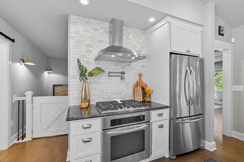 Tiny photo for 180 S Riverview Street, Dublin, OH 43017 (MLS # 226005497)