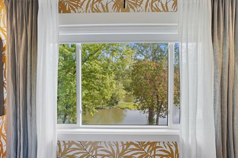 Tiny photo for 180 S Riverview Street, Dublin, OH 43017 (MLS # 226005497)