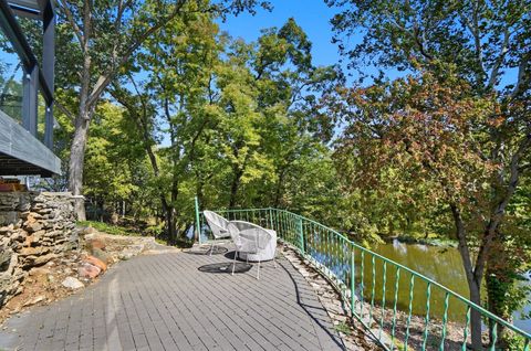 Tiny photo for 180 S Riverview Street, Dublin, OH 43017 (MLS # 226005497)