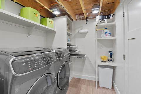 Tiny photo for 180 S Riverview Street, Dublin, OH 43017 (MLS # 226005497)