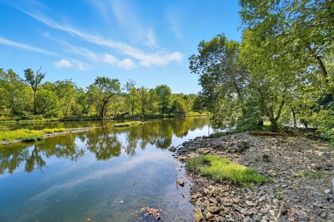 Tiny photo for 180 S Riverview Street, Dublin, OH 43017 (MLS # 226005497)