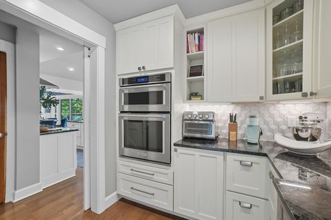 Tiny photo for 180 S Riverview Street, Dublin, OH 43017 (MLS # 226005497)