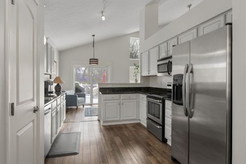 Tiny photo for 9230 Echo Hill Court, Columbus, OH 43240 (MLS # 226005354)