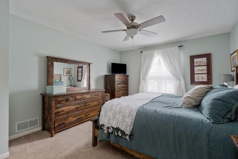 Tiny photo for 9230 Echo Hill Court, Columbus, OH 43240 (MLS # 226005354)