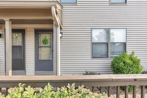 Photo of 1384 Twin Pines Trail E #E, Newark, OH 43055 (MLS # 226026571)